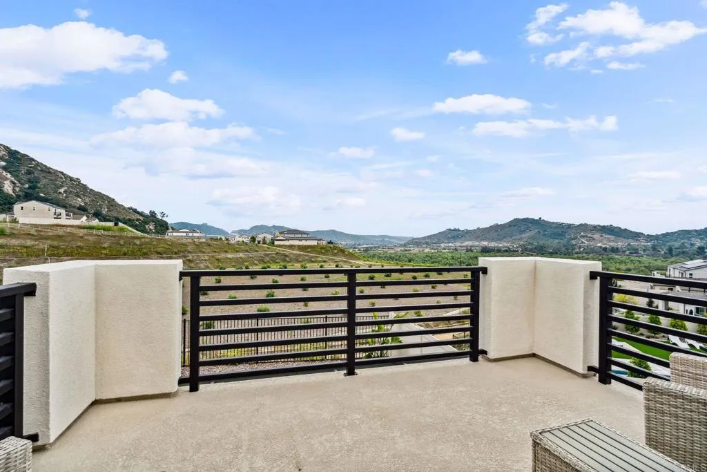 https://cdn.realtyfeed.com/cdn/127/306466966/319ee35e6ca7506af469fdfeeadb1518.webp