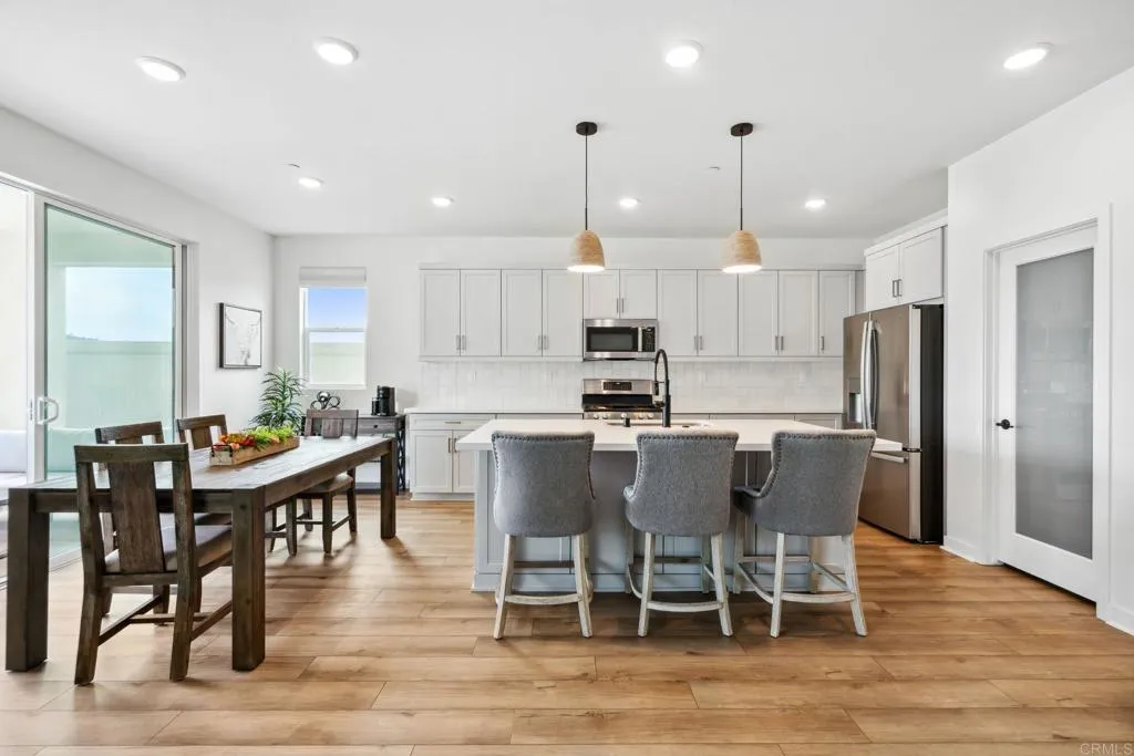 https://cdn.realtyfeed.com/cdn/127/306466966/9a8f82f29806f26e3c1cdb400de80441.webp