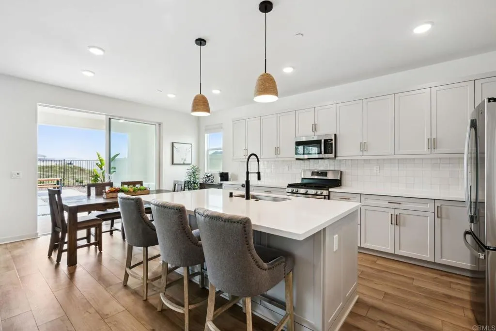 https://cdn.realtyfeed.com/cdn/127/306466966/ceb76e3645a524ea47b2da0be52bbc73.webp
