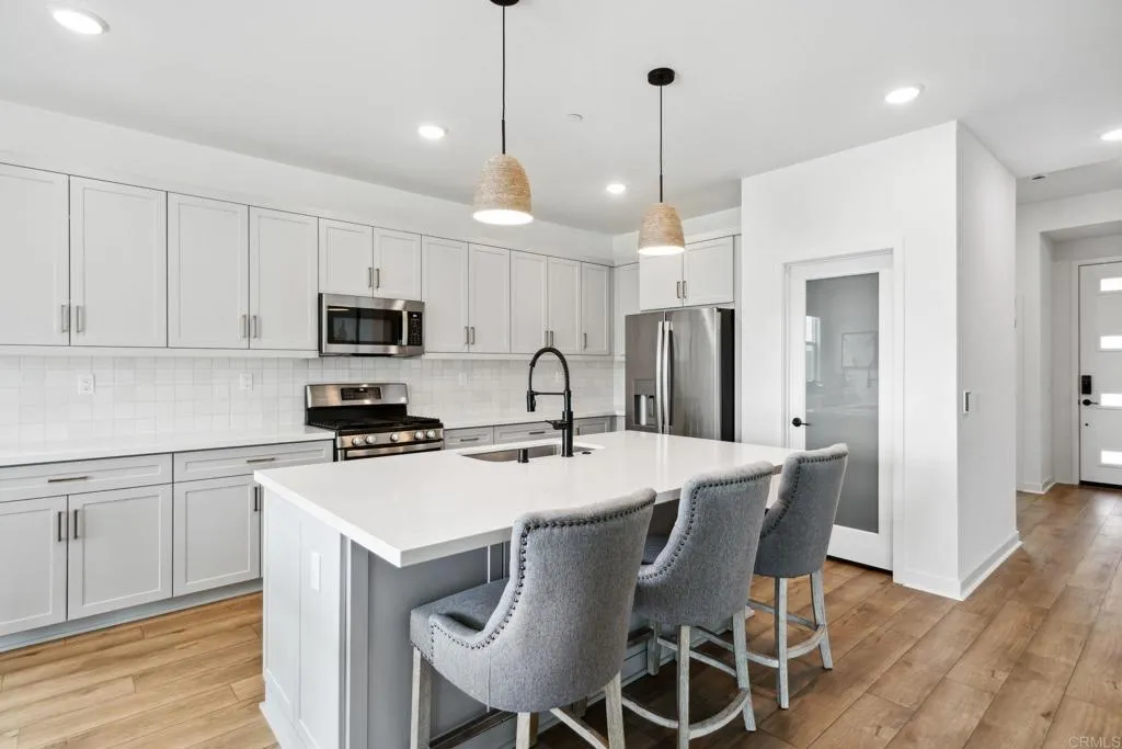 https://cdn.realtyfeed.com/cdn/127/306466966/d7558dc04c23d25e500cfe476a7ae33b.webp