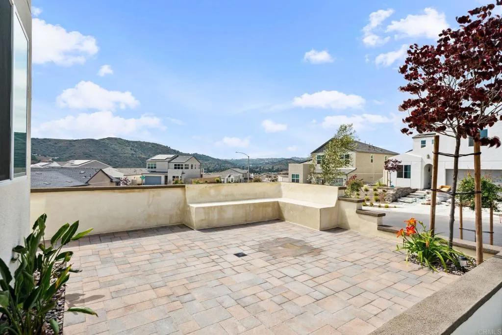 https://cdn.realtyfeed.com/cdn/127/306466966/fd8eb674e7df435f43af156ea5948763.webp