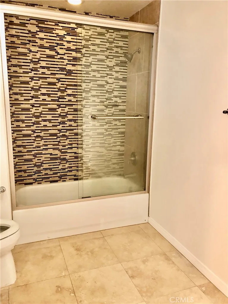 https://cdn.realtyfeed.com/cdn/127/306467062/280ee54f9346b433c7d90db9c2e63897.webp