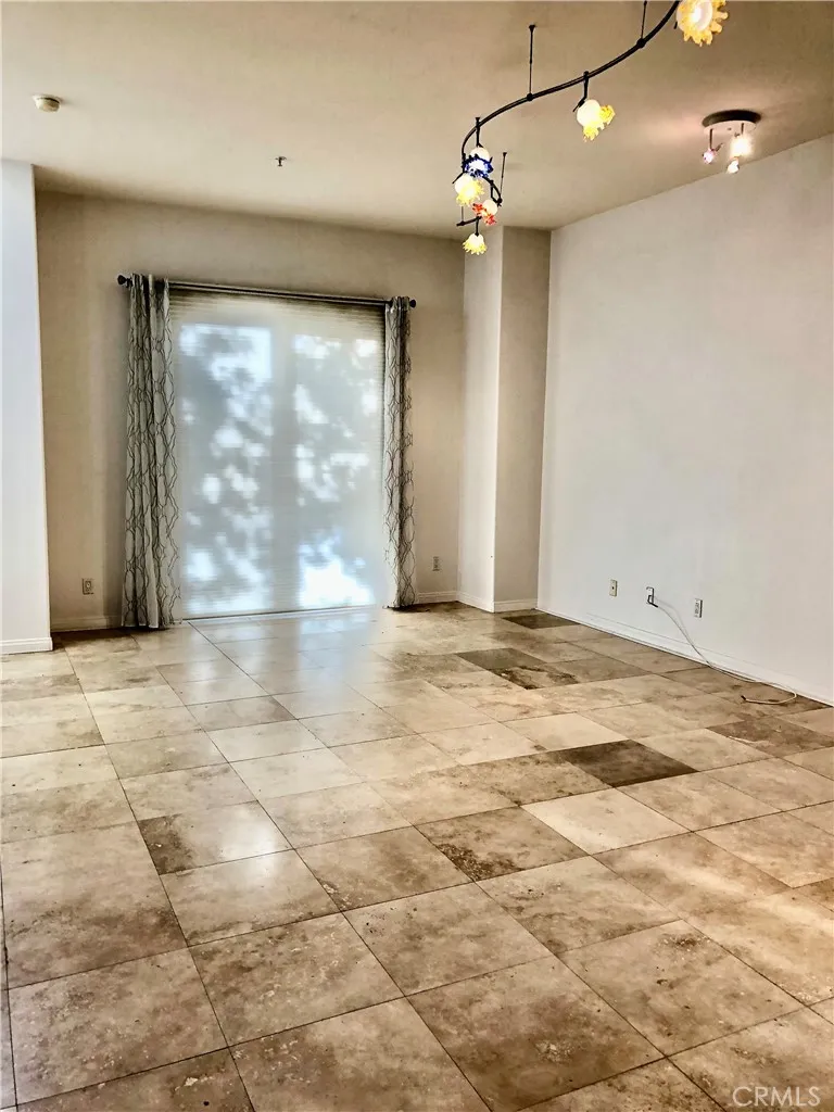 Photo #5: IV25133141 Listing 