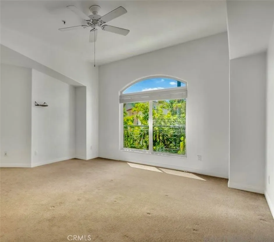 https://cdn.realtyfeed.com/cdn/127/306467062/a0aeb5cf207ed3d40133c20f0d95a12e.webp