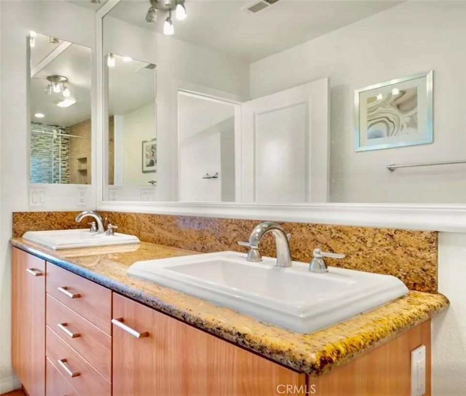 https://cdn.realtyfeed.com/cdn/127/306467062/c110e8bbb73645eca3db4fc4a2379a57.webp