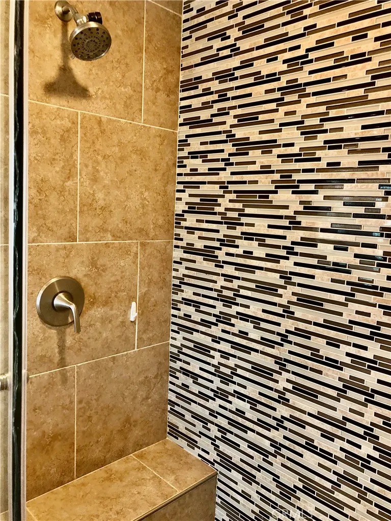 https://cdn.realtyfeed.com/cdn/127/306467062/ccc6ceaff439131cbae8f78a721d76c1.webp