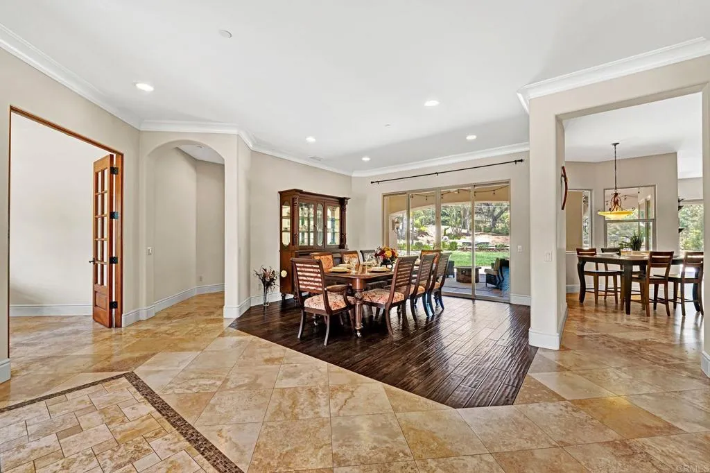 https://cdn.realtyfeed.com/cdn/127/306467106/27d1f3ea0e94463b55a21b61c1bc9757.webp