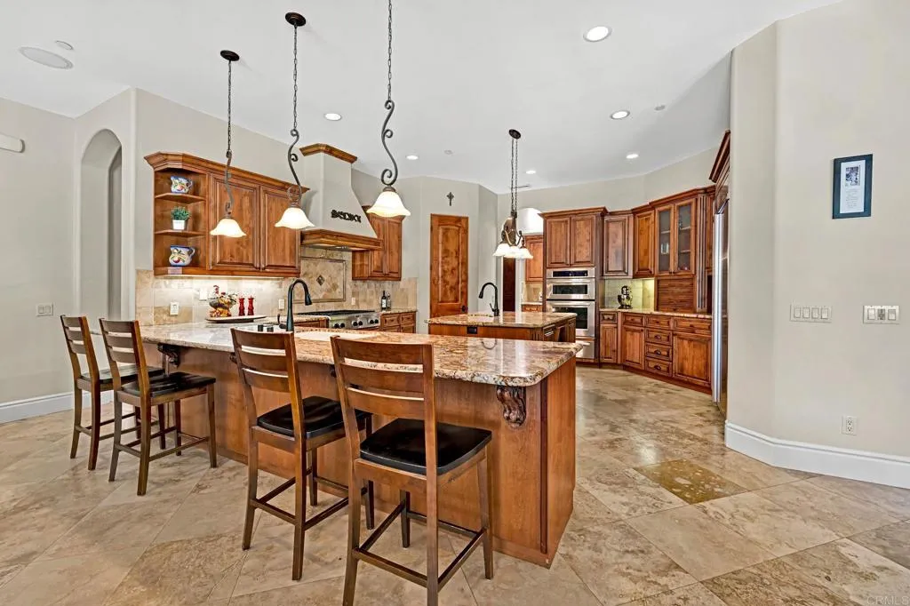 https://cdn.realtyfeed.com/cdn/127/306467106/2c7997508b160566110b421918413a76.webp