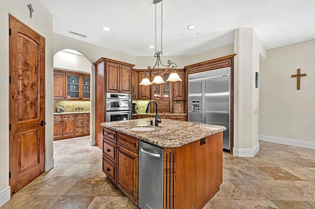 https://cdn.realtyfeed.com/cdn/127/306467106/b10af0a0bd07ff9e2cfe3f6e2a96a8ee.webp