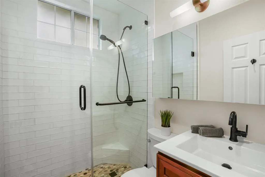 https://cdn.realtyfeed.com/cdn/127/306467110/1a87b3ec15352482505c024a586381dd.webp