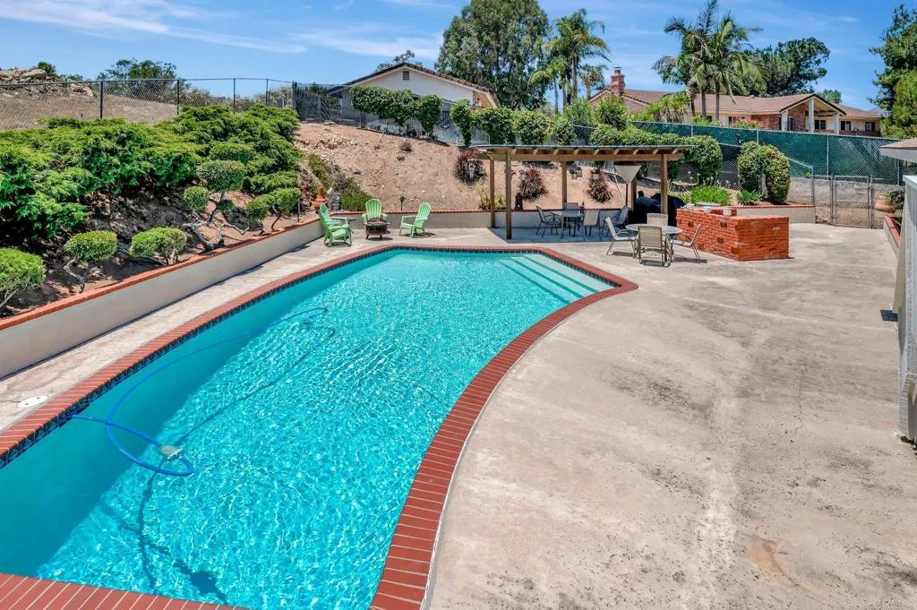 https://cdn.realtyfeed.com/cdn/127/306467112/15b18299ffbb3d3bb1a92a61e7cd0be9.webp