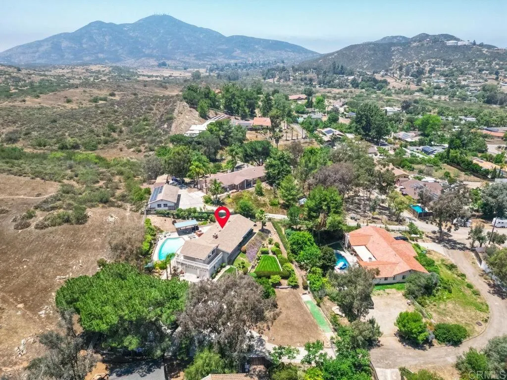 https://cdn.realtyfeed.com/cdn/127/306467112/1f472a45b31cc5c9df46dd3c3d8f3daa.webp