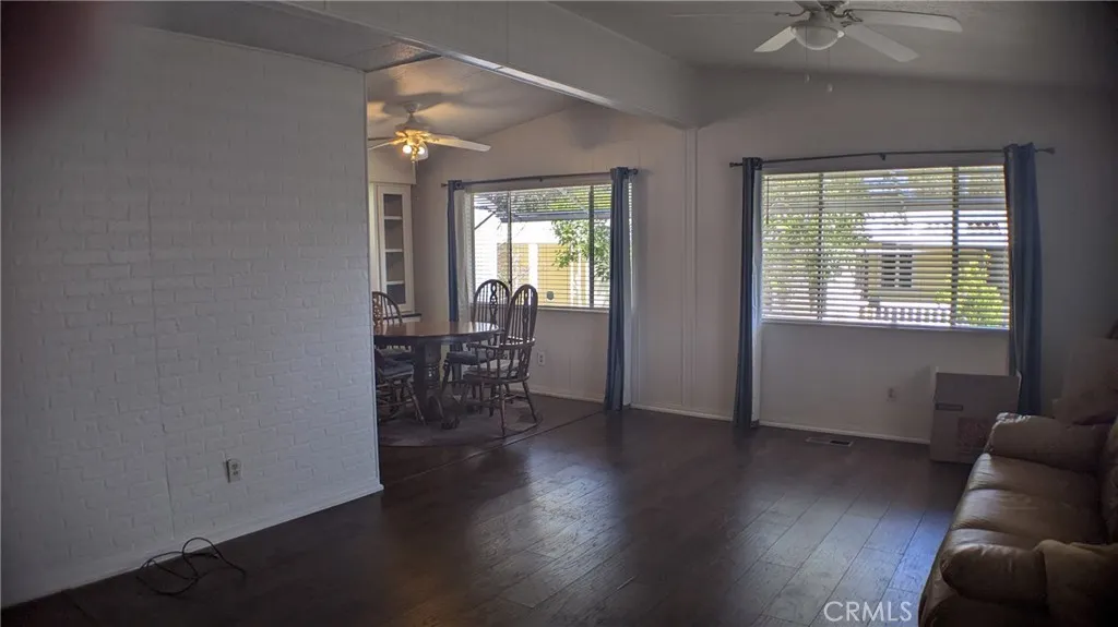 https://cdn.realtyfeed.com/cdn/127/306467128/8a97316bff00d1f539b858171c5ab022.webp