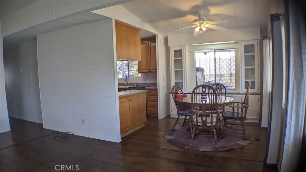 https://cdn.realtyfeed.com/cdn/127/306467128/e3cd077ee40c9972d7a974dde12e9f46.webp
