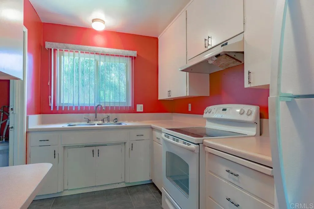 https://cdn.realtyfeed.com/cdn/127/306467264/e0ef71ee567f2043853534703ce6d6d1.webp