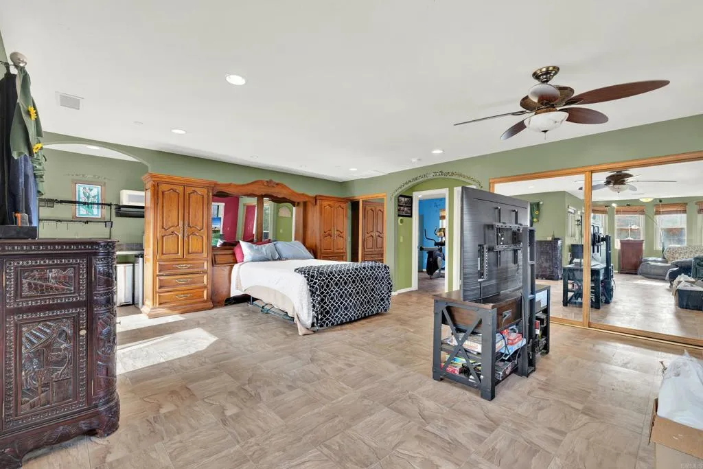 https://cdn.realtyfeed.com/cdn/127/306467281/0a2dad5cc57997c7abd4a61039dbd559.webp