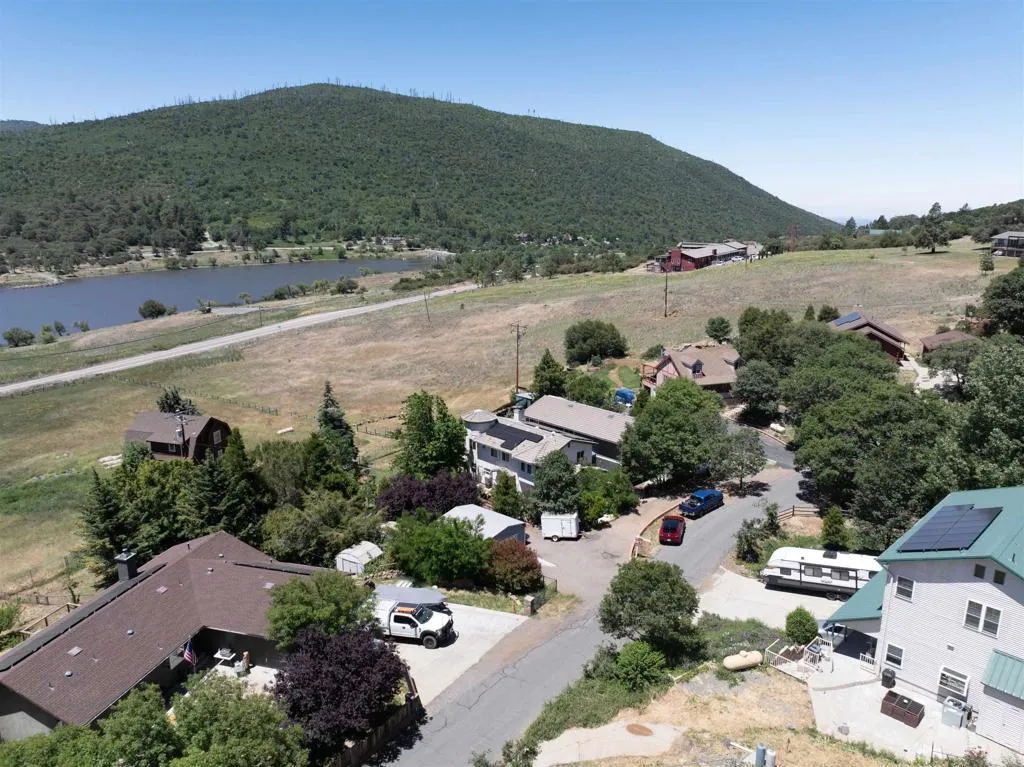 https://cdn.realtyfeed.com/cdn/127/306467281/2c7c027e387a5c440a6c576b22468a25.webp