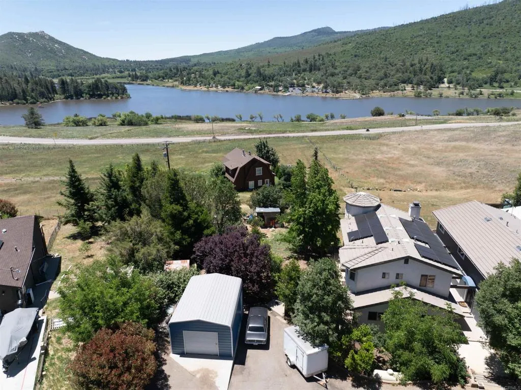 https://cdn.realtyfeed.com/cdn/127/306467281/2e588936c54a95dd83f39b459b0fe50d.webp