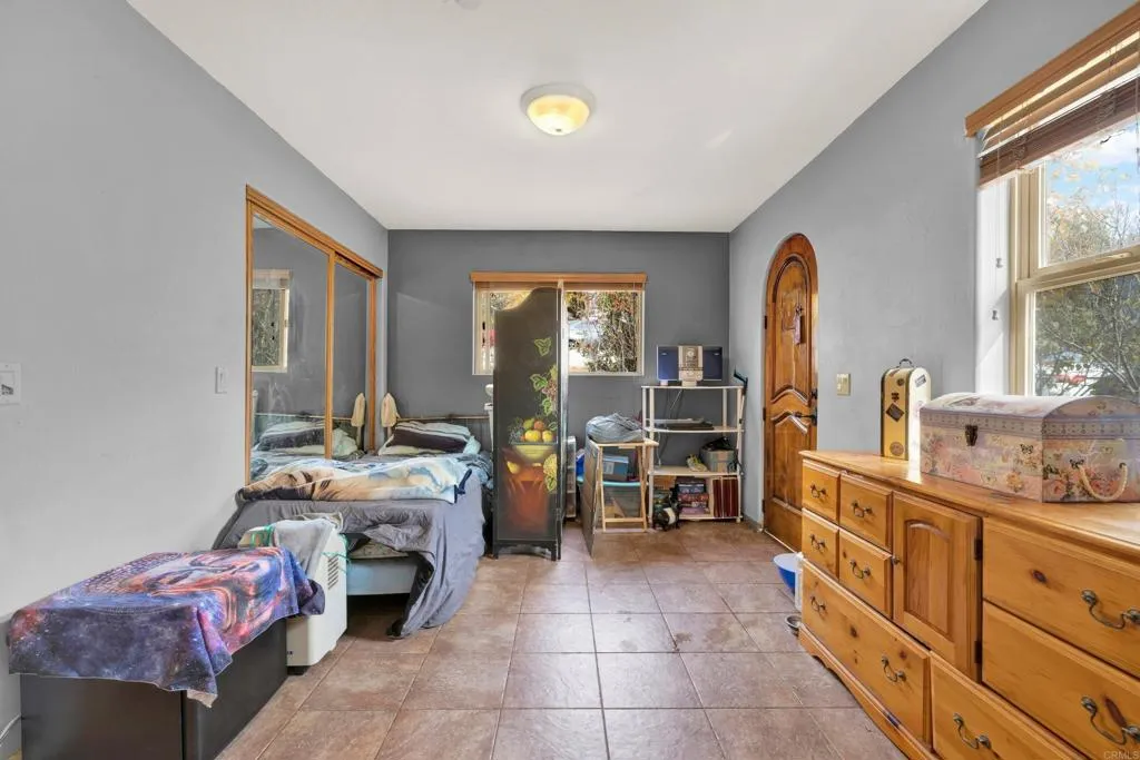 https://cdn.realtyfeed.com/cdn/127/306467281/49a3624e5da0c05929ec818f4c905de1.webp