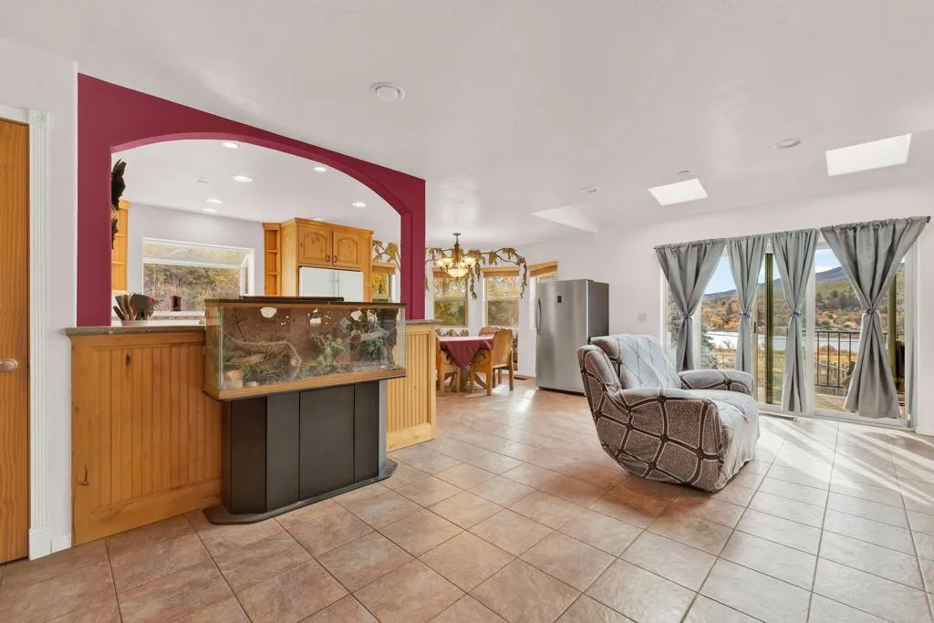 https://cdn.realtyfeed.com/cdn/127/306467281/79459746ef4347717790b8904f584315.webp