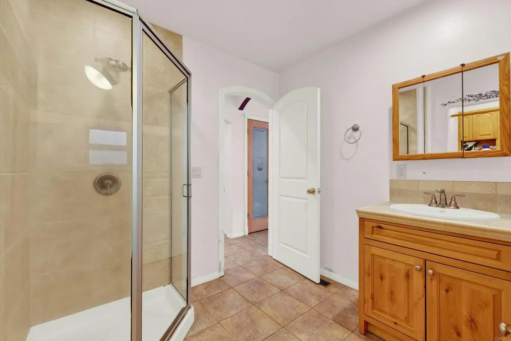 https://cdn.realtyfeed.com/cdn/127/306467281/c99faf0871f01b1697d1925abb7a6efd.webp