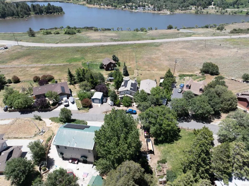 https://cdn.realtyfeed.com/cdn/127/306467281/dbe8b6ef6db5413eb9699df5b1f95932.webp