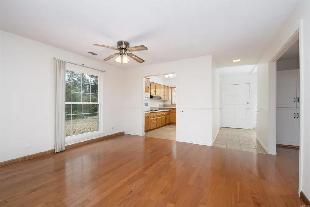 Photo #16: NDP2505863 Listing: Photo #16