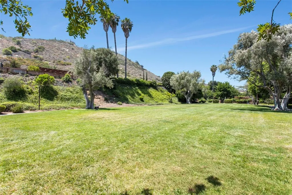 https://cdn.realtyfeed.com/cdn/127/306467555/0b4cc7d391096759a0f6965cbf6ebfb1.webp