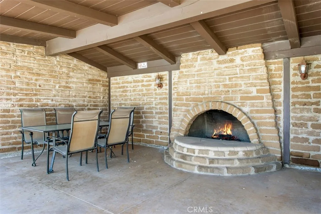 https://cdn.realtyfeed.com/cdn/127/306467555/c84cb6937baaf280c38ed61c81d6a5f2.webp