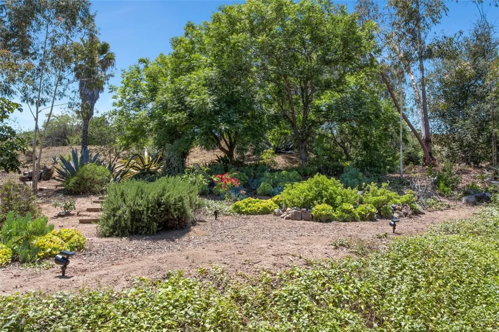 https://cdn.realtyfeed.com/cdn/127/306467555/ff2ad1cbafd543b5e5a03c97e3defeb8.webp