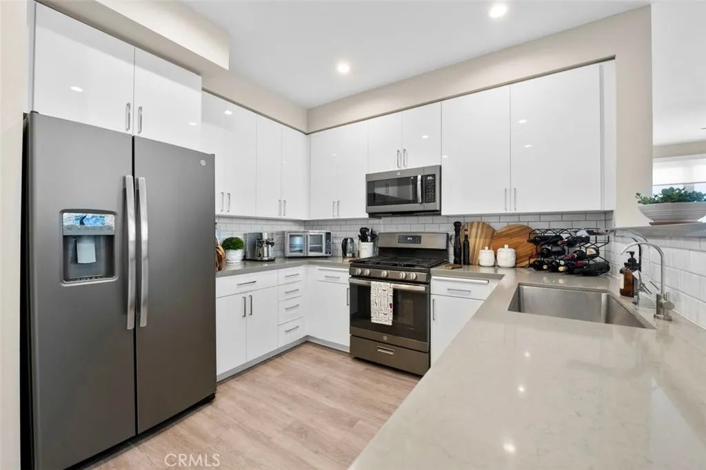 Photo #6: ND25133886 Listing 