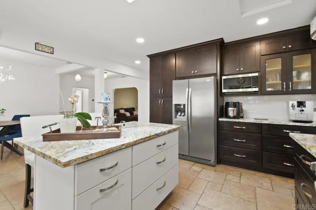 https://cdn.realtyfeed.com/cdn/127/306467844/75e621f98e045c8e17e141e0048b1c8c.webp