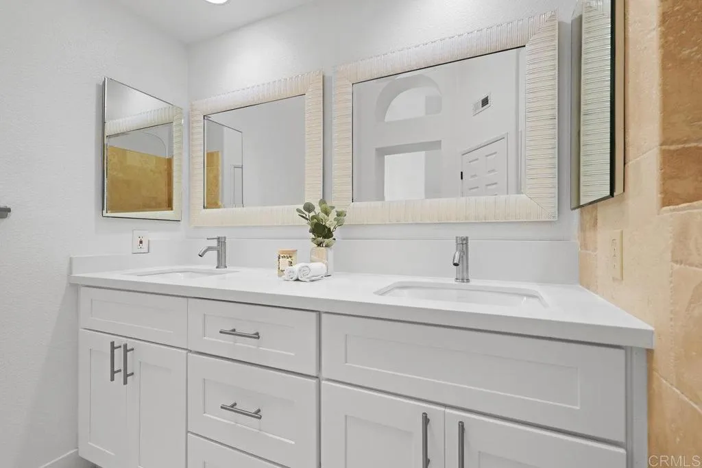 https://cdn.realtyfeed.com/cdn/127/306467938/dcfa39757126b2ee95faf6b7795a984d.webp