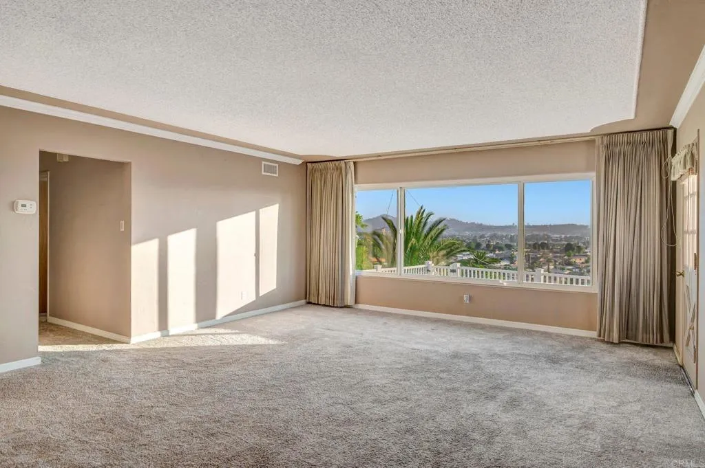 https://cdn.realtyfeed.com/cdn/127/306468005/2d4ffabefa40d1fe0bc4d3a5fb3cc40d.webp