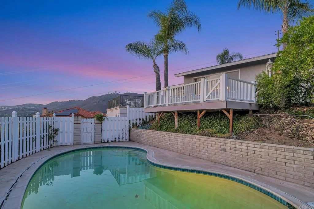 https://cdn.realtyfeed.com/cdn/127/306468005/fbdb32cf24eeb469d50d1b5940af7c22.webp