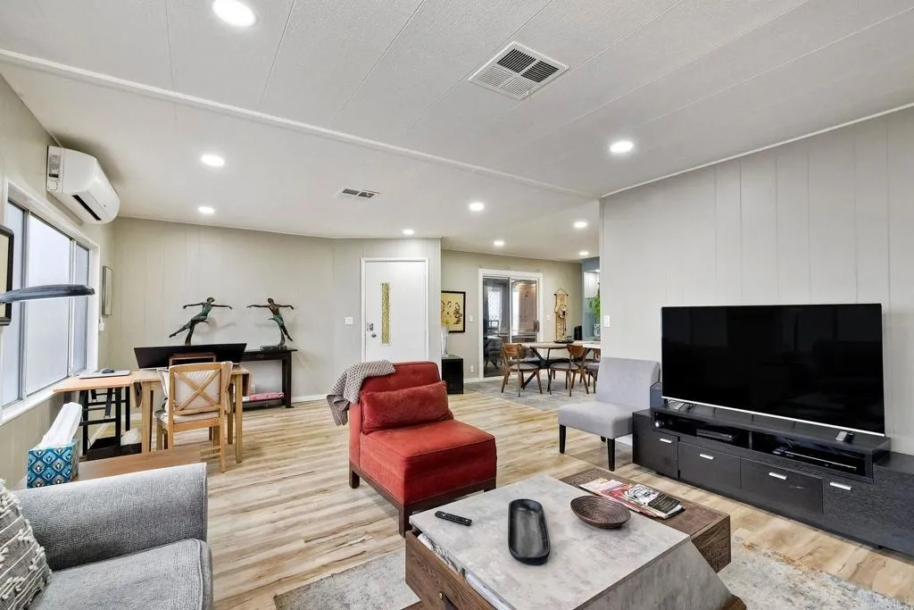 https://cdn.realtyfeed.com/cdn/127/306468036/87af483382cd29cf9a9ed556f8ca1eab.webp