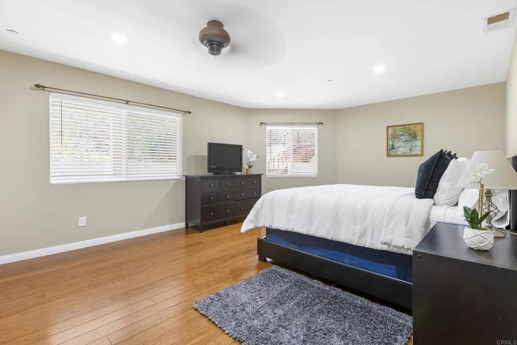 https://cdn.realtyfeed.com/cdn/127/306468073/1735843ecc4951aa30453423a3a04731.webp