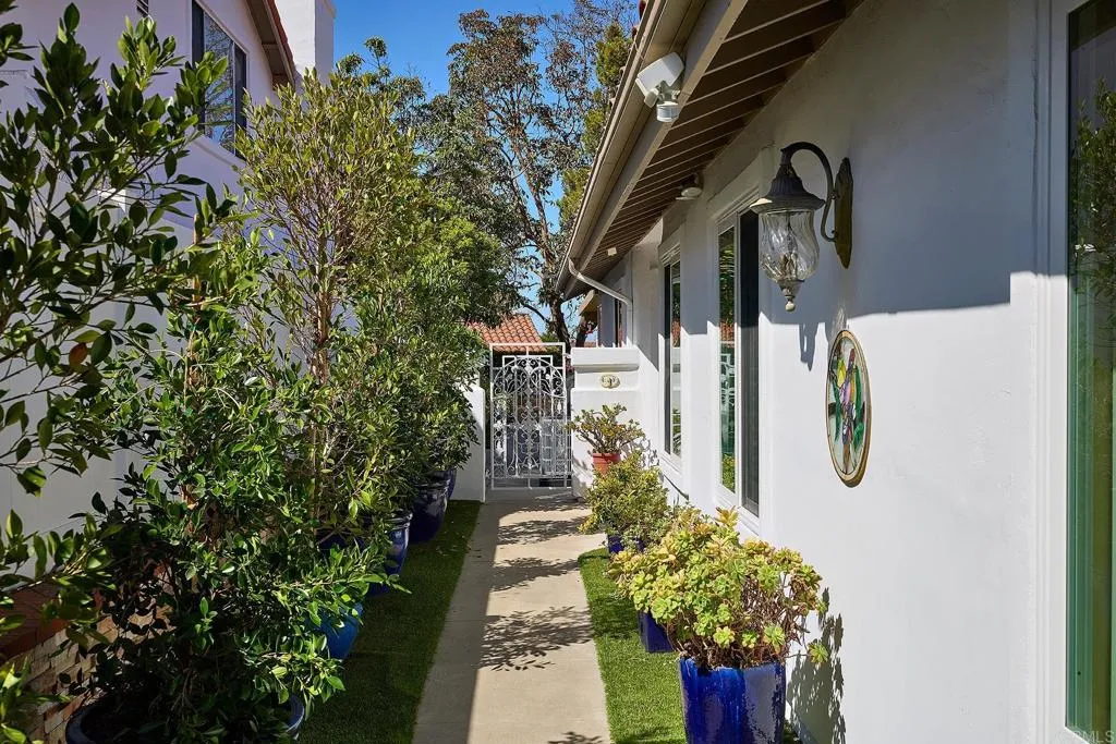 https://cdn.realtyfeed.com/cdn/127/306468341/97ff346ed31687221d2e209d63701d84.webp