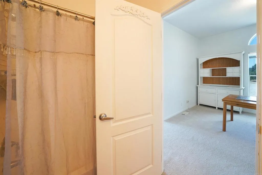 https://cdn.realtyfeed.com/cdn/127/306468350/4f0c44bdcbd7772c3ce5b3ba0c2e082c.webp
