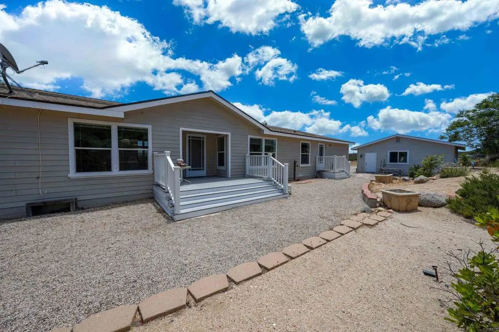 https://cdn.realtyfeed.com/cdn/127/306468350/4f902d4f7e035be99cf4056f51774f0a.webp