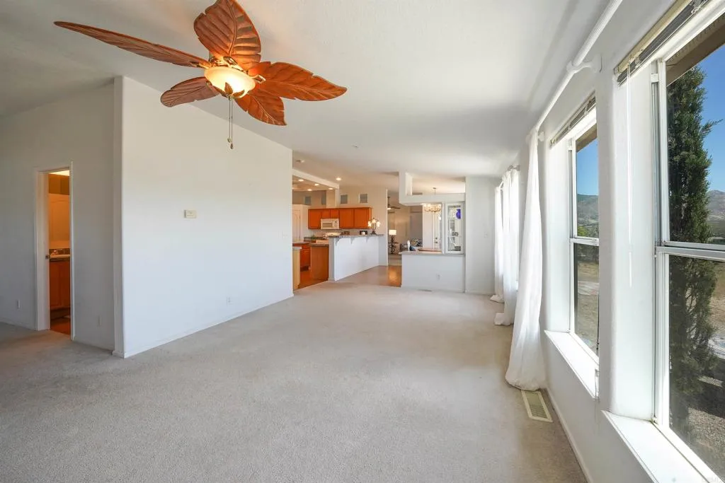 https://cdn.realtyfeed.com/cdn/127/306468350/8b6c15b08f5b2833e21cda6701fe0e97.webp