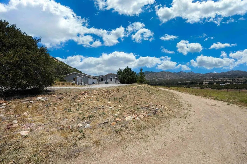 https://cdn.realtyfeed.com/cdn/127/306468350/9b012924ee713de5f52b9477226220b8.webp