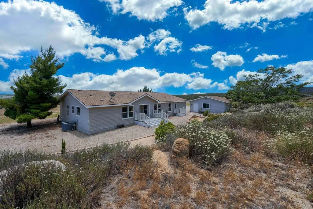 https://cdn.realtyfeed.com/cdn/127/306468350/b5d51a38fe66ccaa40b1caa1965c42b4.webp