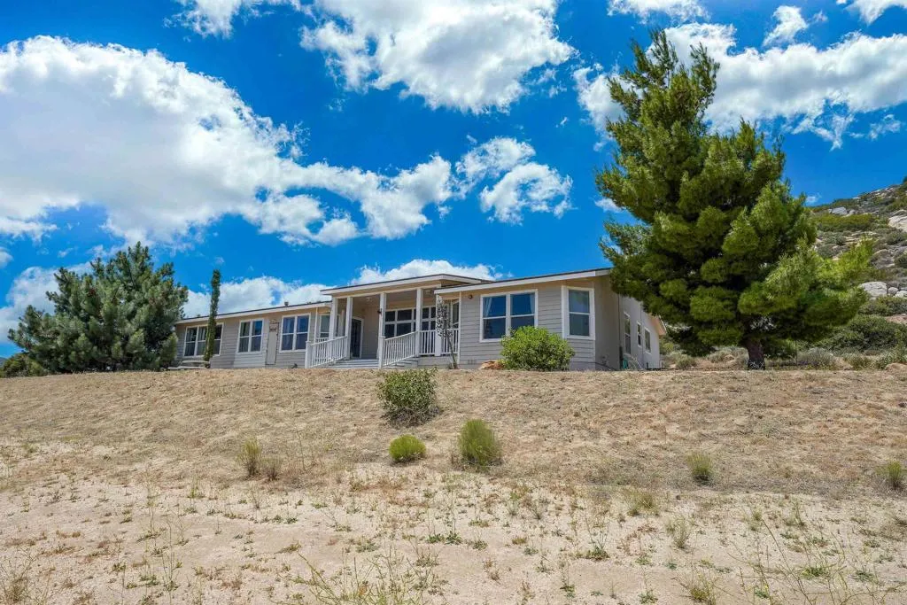 https://cdn.realtyfeed.com/cdn/127/306468350/ba35989b367b348bb187fc8597f528a5.webp