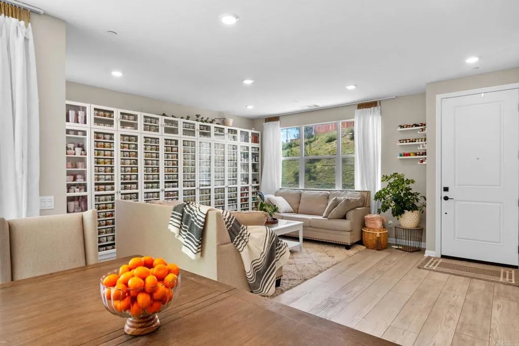 https://cdn.realtyfeed.com/cdn/127/306468404/497063486ab4d3213cc1fe2fa9e4a3e4.webp
