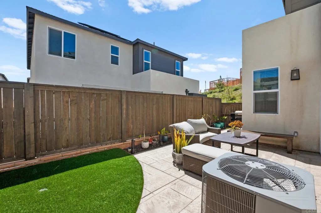 https://cdn.realtyfeed.com/cdn/127/306468404/71d06c730fee8c87b5feadd07c2b108e.webp