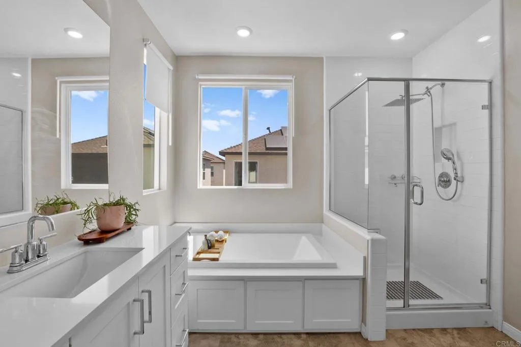 https://cdn.realtyfeed.com/cdn/127/306468404/8e7f3b706003a01a7cfedaa98401c997.webp