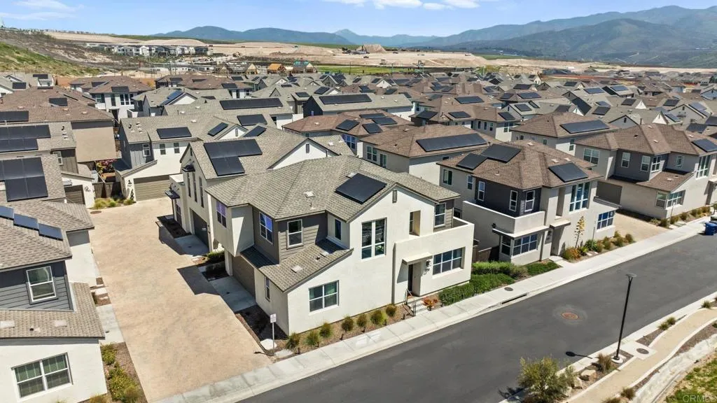https://cdn.realtyfeed.com/cdn/127/306468404/a8ee10ea28565136a6a225bd710ea337.webp