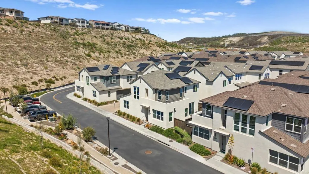 https://cdn.realtyfeed.com/cdn/127/306468404/c1faca6c3c7104f4b418fd8873bfa55a.webp