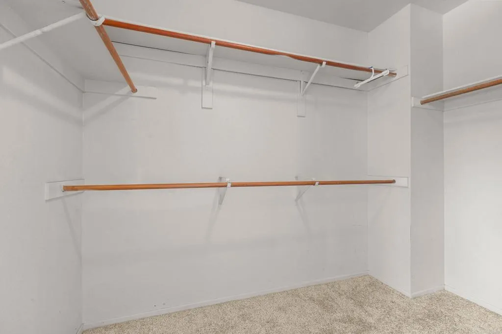 https://cdn.realtyfeed.com/cdn/127/306468406/06231b4731ef2a61aa080ecee229e5a3.webp